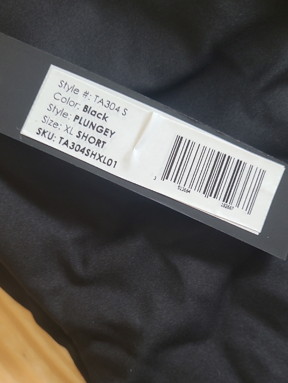42. NWT  $175 STYLE PLUNGEY XL SHORT - Picture 3 of 3